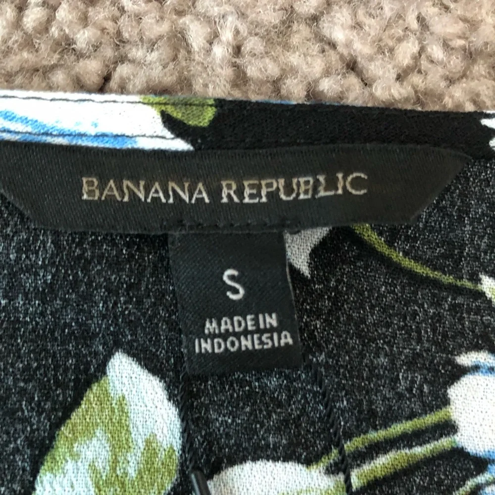 Banana Republic Shirt Womens Size S Blue Floral Wrap Top - Picture 8 of 12